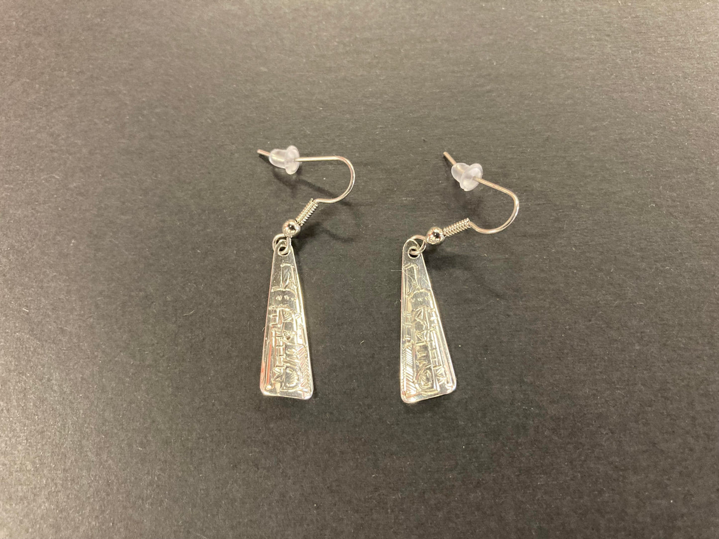 Earrings - Silver triangle - Small - Wolf